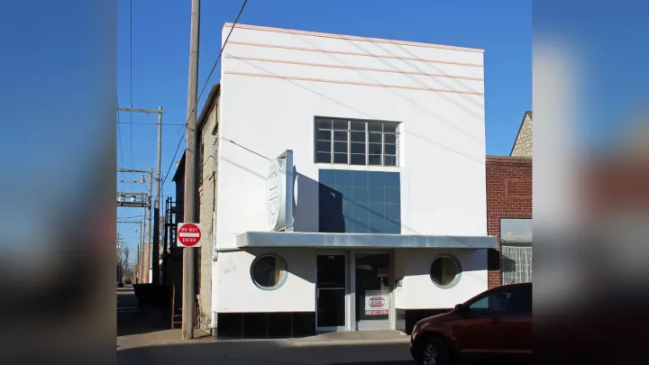 Pettit Cleaners Building on East Eighth Avenue